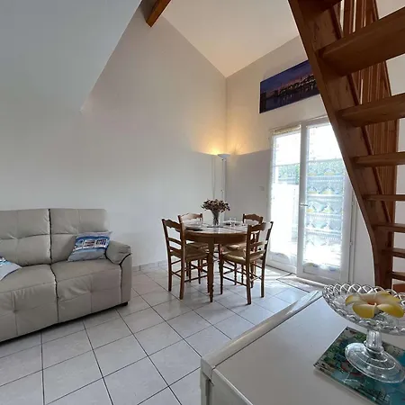 Hébergement de vacances Maison Avec Jardin, Piscine & Parking Prive, Proche Plage Et Commerces - Fr-1-246-705 Châtelaillon-Plage
