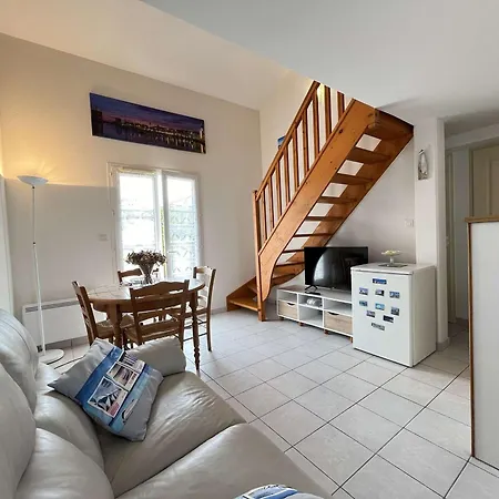 Hébergement de vacances Maison Avec Jardin, Piscine & Parking Prive, Proche Plage Et Commerces - Fr-1-246-705 Châtelaillon-Plage